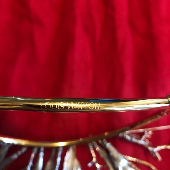 LOUIS VUITTON FEATHERS CREW NECKLACE - Picture 4 of 8